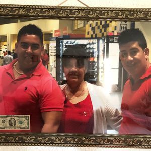 Meet your Posher, Leonor